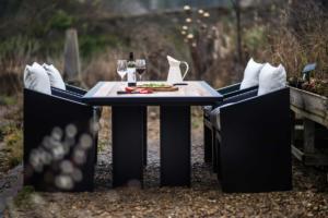Garden table for your home